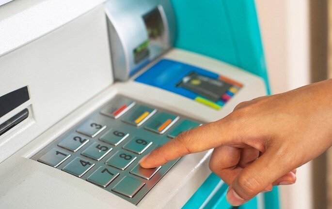 Ngân hàng đồng loạt cảnh báo chiêu trò mới của tội phạm thẻ