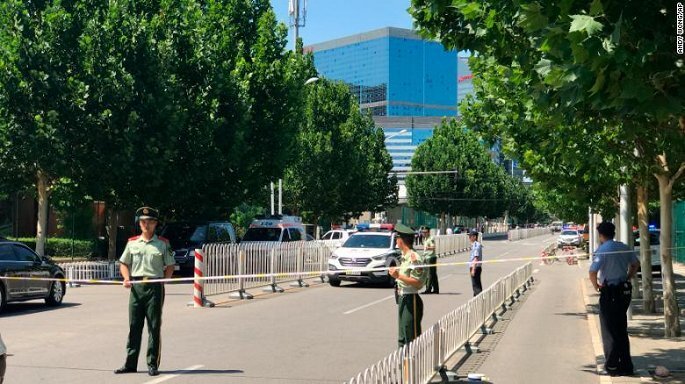 Nổ lớn bên ngoài Đại sứ quán Mỹ ở Trung Quốc: Nghi do bom tự chế