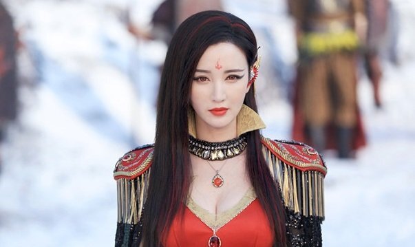 Hoa hậu Hoàn vũ Trung Quốc sảy thai trên phim trường