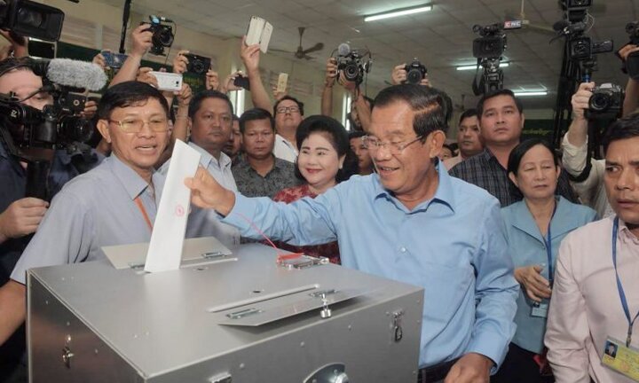 Lãnh đạo Việt Nam chúc mừng bầu cử Quốc hội Campuchia khoá VI diễn ra thành công