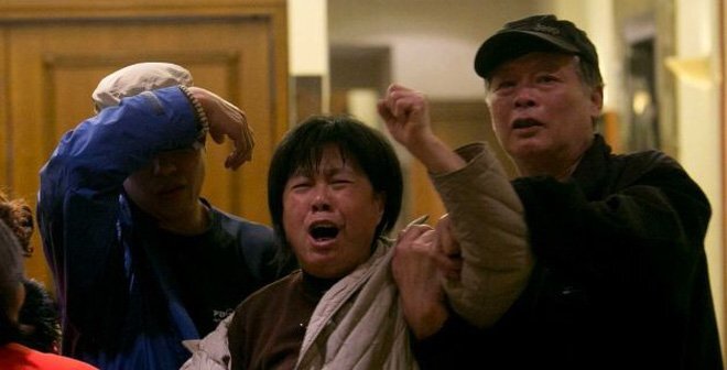 Tại sao bản báo cáo cuối cùng về MH370 lại khiến thân nhân hành khách giận dữ?
