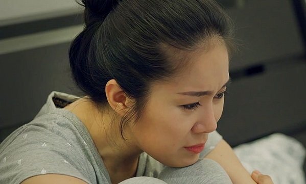 Gạo nếp gạo tẻ tập 37: Lê Phương rớt nước mắt xếp hành lý cho chồng theo nhân tình