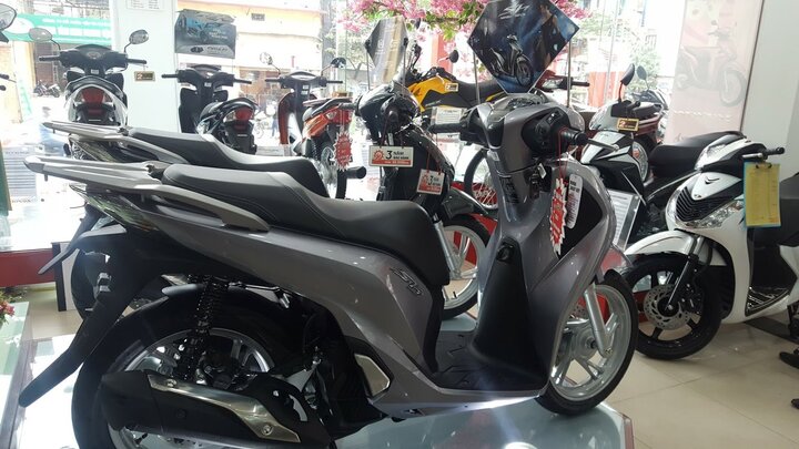 Cận kề tháng cô hồn, giá xe máy Honda giảm sốc và thấp kỷ lục