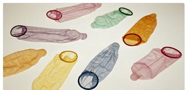 Khuyến cáo không nên rửa bao cao su và dùng lại