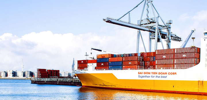 Tỷ giá tăng kỷ lục: Doanh nghiệp Việt 'kẻ khóc người cười'