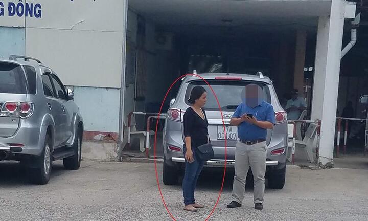 'Cò' xe cấp cứu lộng hành, lãnh đạo bệnh viện Bình Định nói 'không đuổi được'