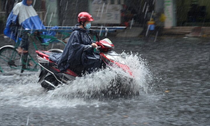 Tháng 8 sẽ mưa nhiều nhất năm, 'dầm dề' tới 20 ngày?