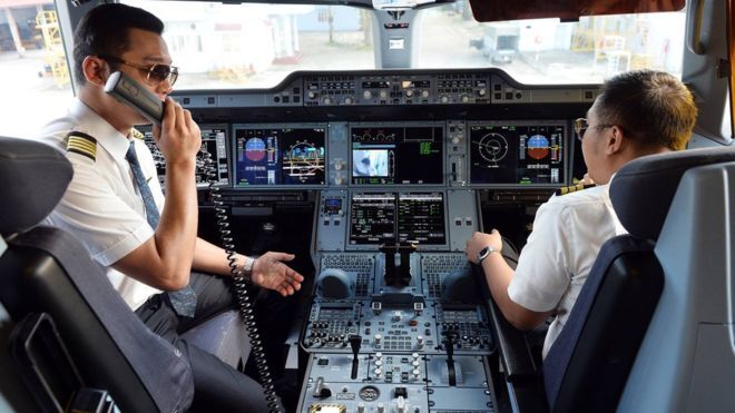 Lương phi công Việt Nam đang được trả thế nào?