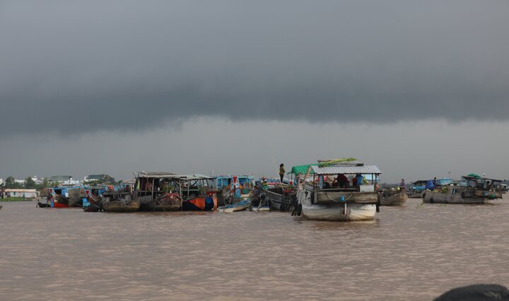 Ảnh: Nét đẹp bình dị, nguyên sơ của chợ nổi Long Xuyên