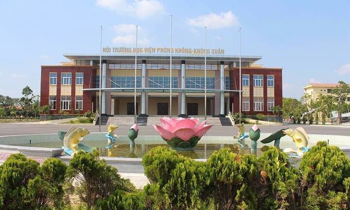 Bác bỏ thông tin có điểm chuẩn trường quân đội năm 2018