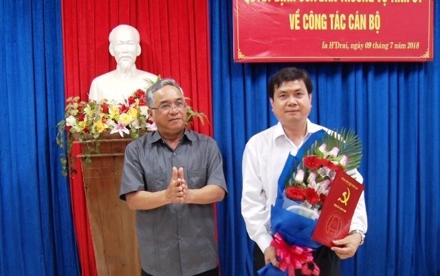 Thủ tướng phê chuẩn Phó Chủ tịch UBND tỉnh Kon Tum