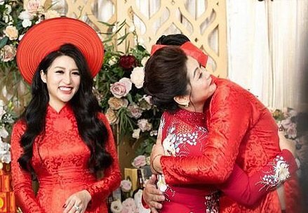 Hot girl 'Nhật ký Vàng Anh' làm lễ ăn hỏi với chồng doanh nhân