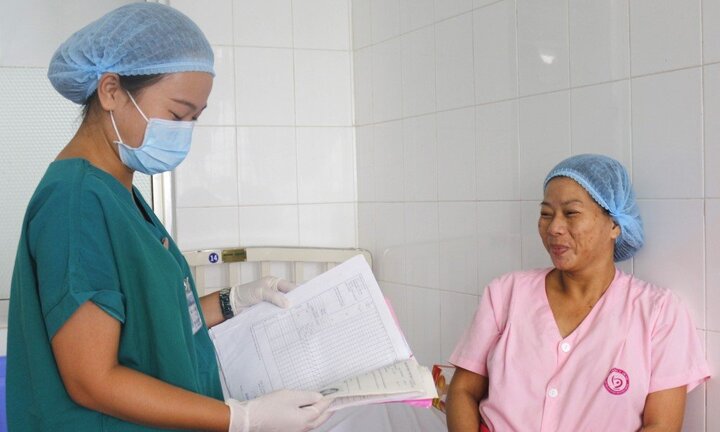 Ca mổ '2 in 1' cứu mẹ con sản phụ bị đa nhân xơ tử cung nặng