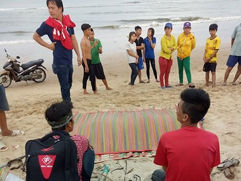 Thi thể thanh niên trôi dạt vào bờ biển ở Bình Thuận