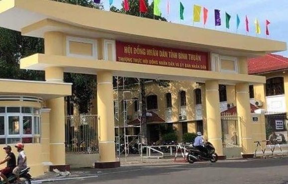 Thủ tướng yêu cầu tỉnh Bình Thuận báo cáo việc cán bộ đi nước ngoài