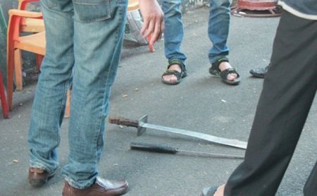 Thách thức đánh nhau, thanh niên ở Đồng Nai đâm đối thủ 4 nhát dao thiệt mạng