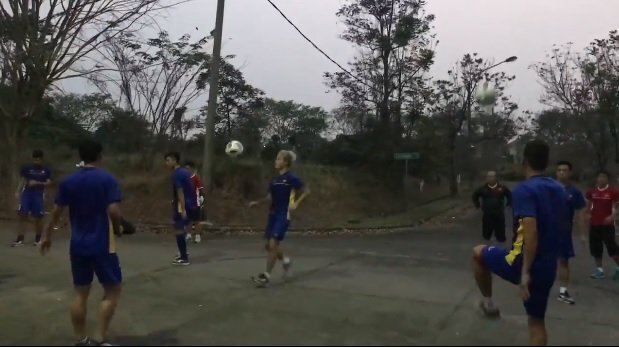 Video: BTC nhầm lẫn khó hiểu, Olympic Việt Nam phải chịu khổ tập trên sân bê tông