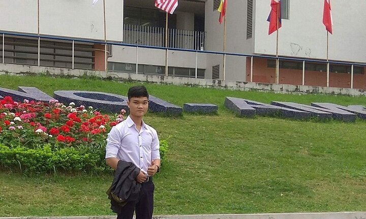 Nghị lực phi thường của nam sinh đỗ cùng lúc 5 trường đại học danh giá