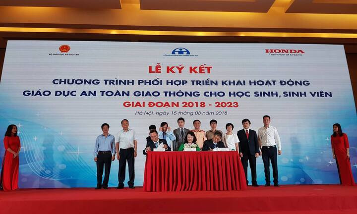 Honda Việt Nam ký chương trình phối hợp triển khai các hoạt động về an toàn giao thông