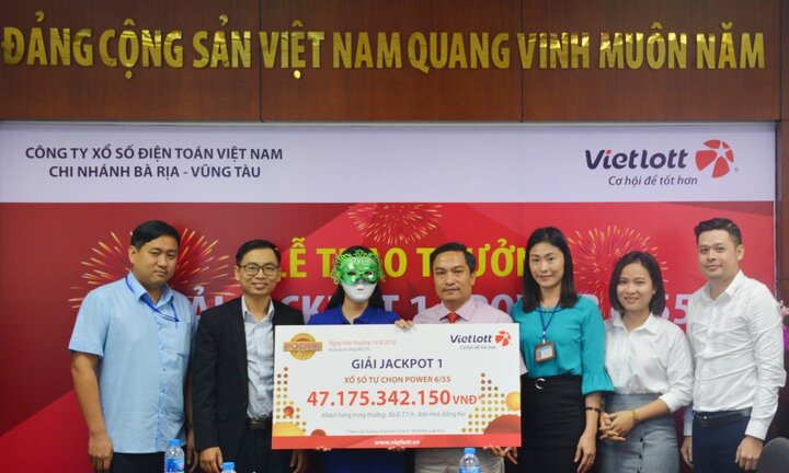 TP.HCM có thêm một tỷ phú Vietlott trong tháng 8