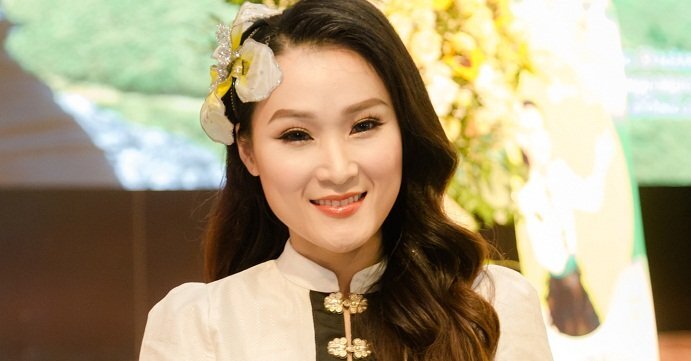 Á quân Sao Mai Lê Nhung ra 3 MV tặng người lính biên phòng