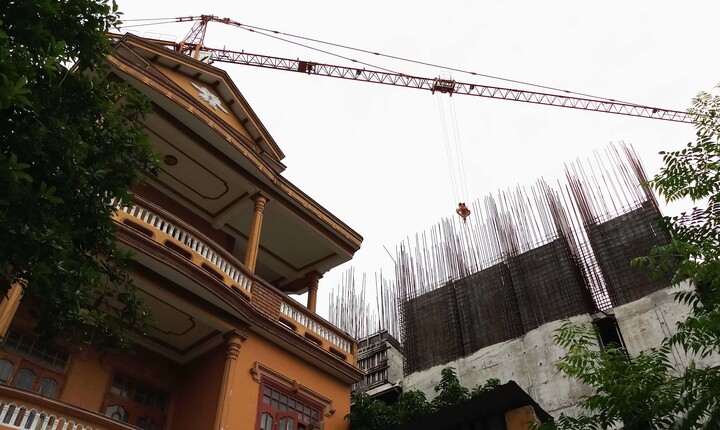 Dự án căn hộ cao cấp trên khu đất vàng ở Huế gây nứt hàng loạt nhà dân