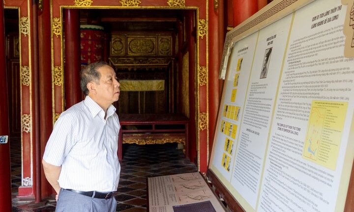 Chủ tịch UBND tỉnh Thừa Thiên - Huế kiểm tra dự án trùng tu phục hồi di tích Cố đô Huế