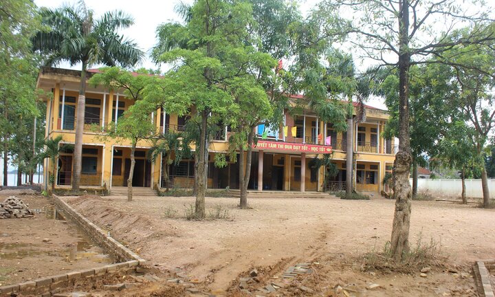 Sau trận lũ lịch sử, thầy trò ở Chương Mỹ, Hà Nội đón năm học mới thế nào?