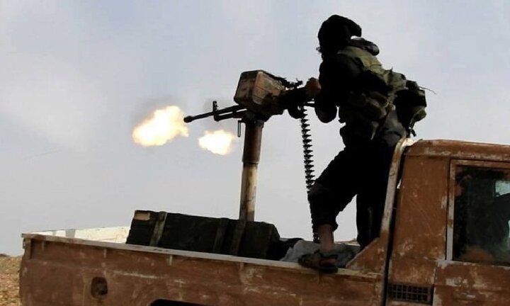 Liều mạng tấn công căn cứ Mỹ, các tay súng IS bị đánh phủ đầu