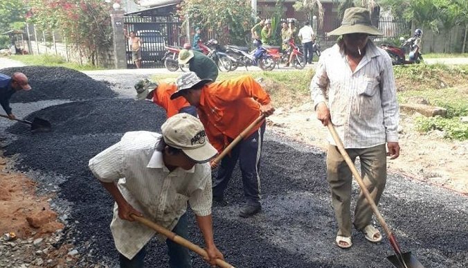 Mạnh thường quân bỏ 200 triệu đồng làm đường bị xử phạt: Sự thật thế nào?