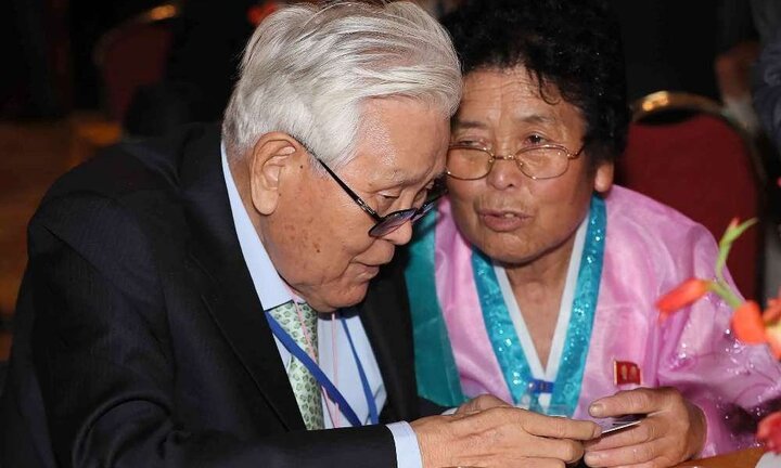 Đoàn tụ Hàn - Triều: Cha 89 tuổi lần đầu gặp con gái