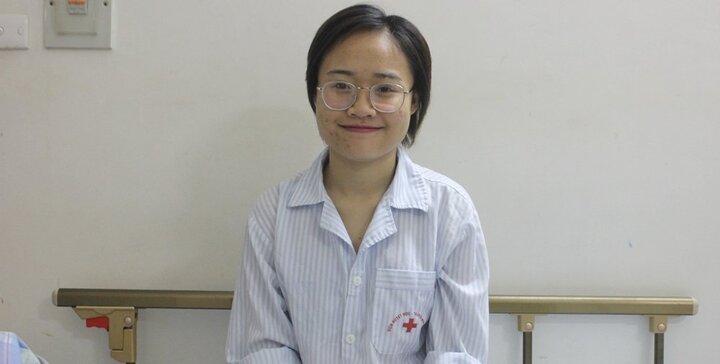 Tâm sự đẫm nước mắt của nữ sinh Đại học Ngoại thương Hà Nội bị ung thư máu
