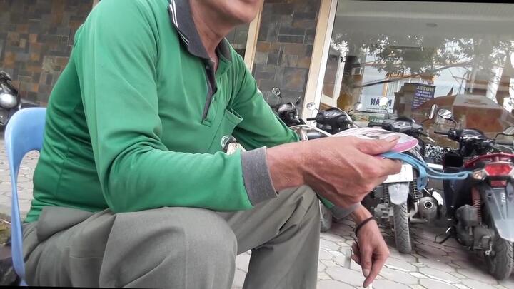 Video: GrabBike rởm hoành hành, lừa bịp, chặt chém khách ở Hà Nội