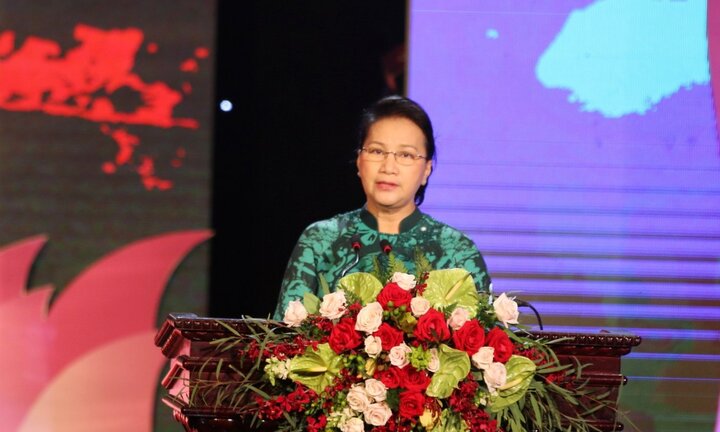 Chủ tịch Quốc hội dự Giao lưu “Biên cương thắm tình hữu nghị”
