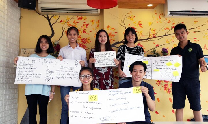 Thuyết trình tiếng Anh dạn dĩ nhờ hoạt động ngoại khóa của 'Lớp học 1000 đồng'