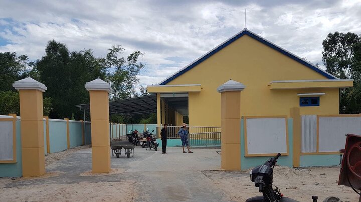 Đến trường học, bé 4 tuổi ở Quảng Nam bị điện giật chết thương tâm