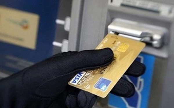 Chuyên gia chỉ những kẽ hở khiến khách bị mất tiền trong thẻ ngân hàng