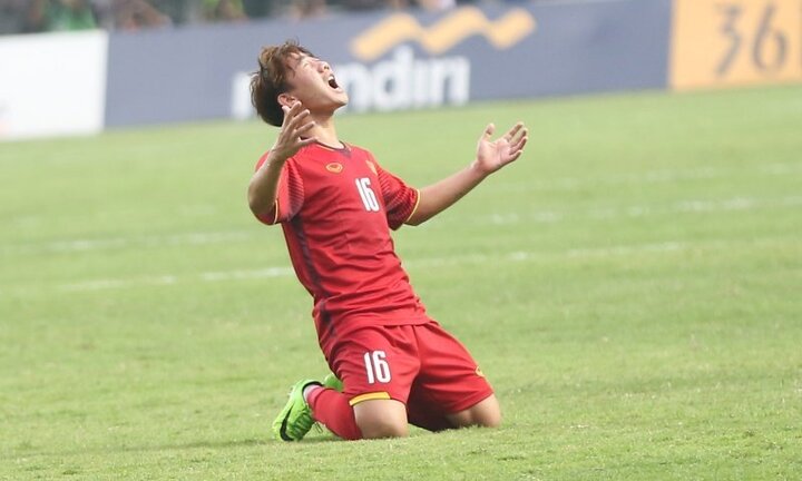 Phần thưởng không ngờ cầu thủ Minh Vương đòi mẹ sau tuyệt phẩm vào lưới Olympic Hàn Quốc