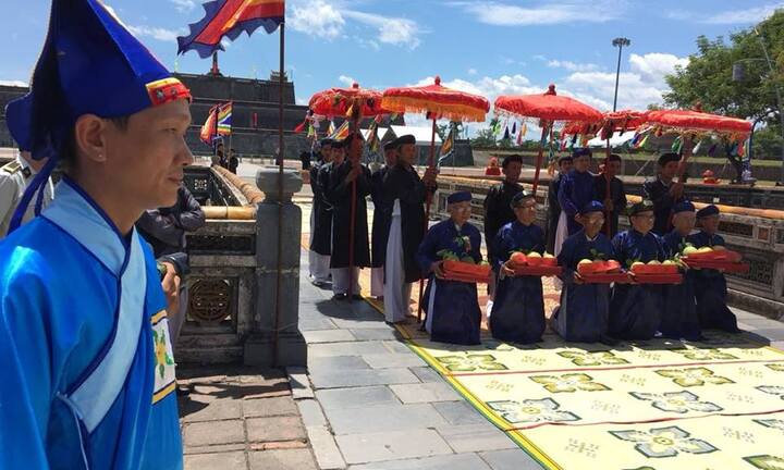 Ảnh: Người xưa cung tiến sản vật Thanh Trà dâng vua thế nào?