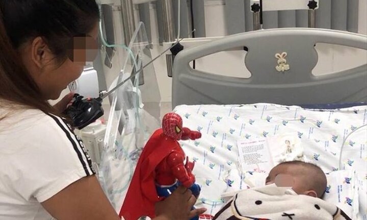 Gần 3 tháng đưa bé trai nhiễm lao kê cực nặng từ cõi chết trở về