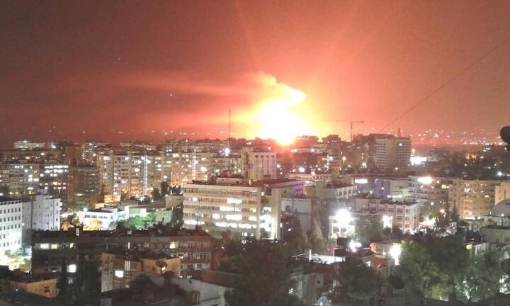 Căn cứ không quân Syria bị chập điện, không phải do Israel không kích?