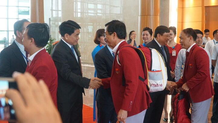 Nhiều lãnh đạo cấp cao đón Olympic Việt Nam trở về từ ASIAD 2018