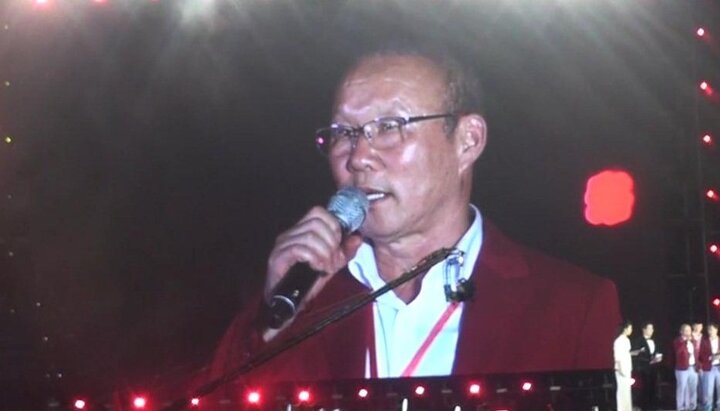 Video: HLV Park Hang-seo cảm ơn nhân dân Việt Nam bằng tiếng Việt