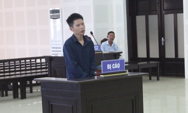 10 năm tù cho kẻ rưới xăng đốt bạn nhậu