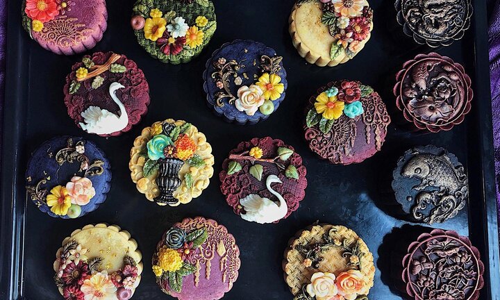 Bán bánh trung thu màu sắc độc đáo, chị em kiếm cả trăm triệu đồng/tháng