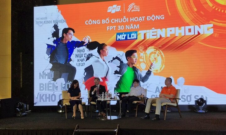 Truyền cảm hứng bằng trình diễn công nghệ và âm nhạc