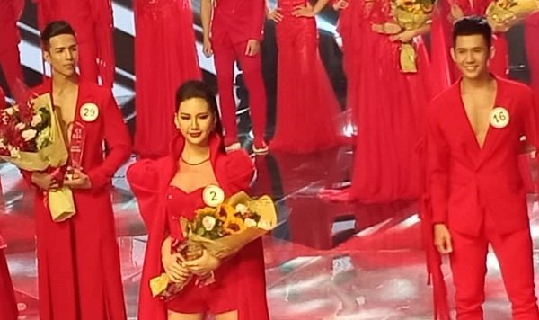 Học trò Hương Giang đoạt giải Vàng 'Siêu mẫu Việt Nam 2018'