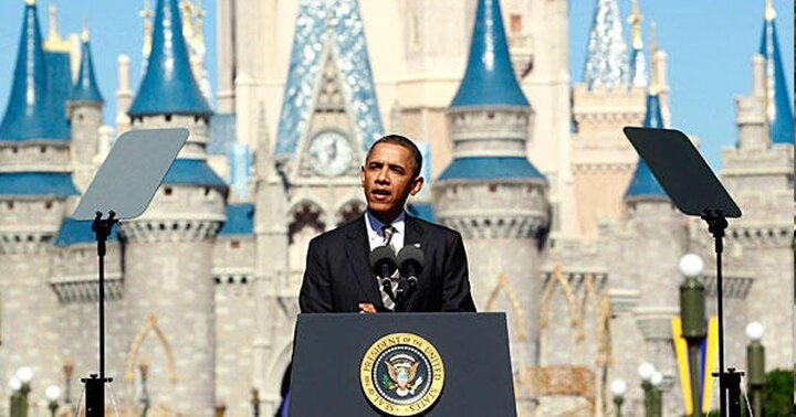 Tổng thống Obama tiết lộ từng bị đuổi khỏi Disneyland
