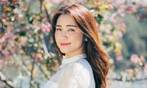 Rộ tin bị điều tra vì vào hậu trường gặp nhóm BTS, Hòa Minzy nói gì?