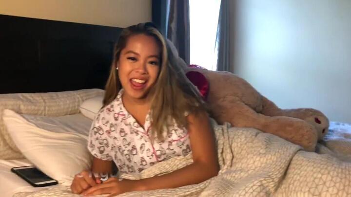 Nữ sinh gốc Việt được công ty Mỹ trả 4,6 triệu đồng/tuần chỉ để ngủ